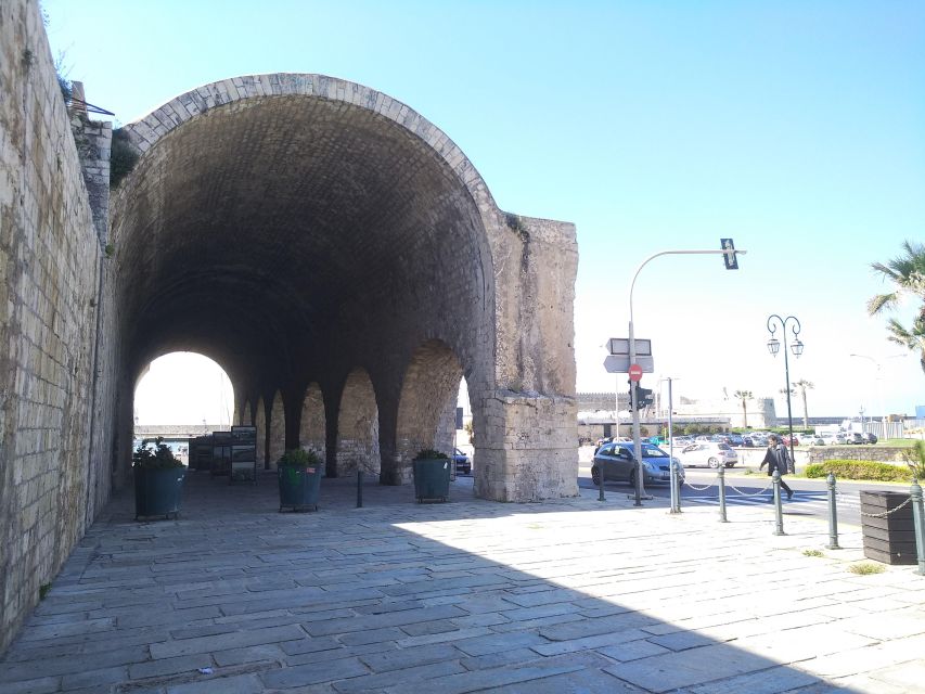 Heraklion: Walking city tour & Wine tasting - Why this Heraklion tour works