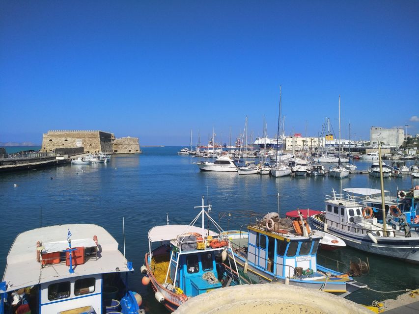Heraklion: Walking city tour & Wine tasting - Kornarou Square and the city’s everyday side