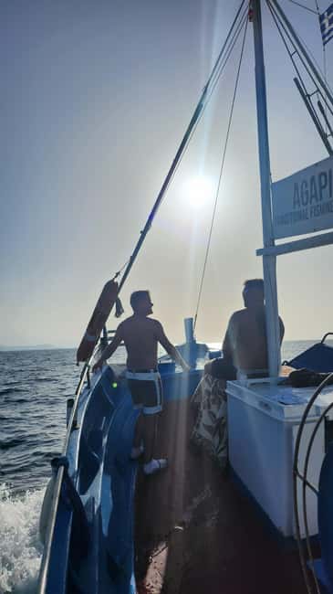 Hersonissos: Agapi Fishing Trips Sunset Cruise - Pulling in the nets and meeting the catch