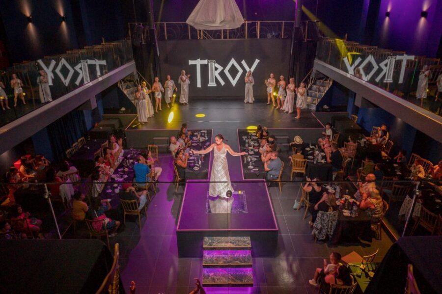 Hersonissos: Troy Dinner-Show Theatre Experience Tickets - Troy Dinner-Show in Hersonissos: More Than a Night of Background Entertainment