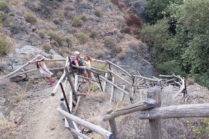 HIDDEN GEMS - RICHTIS GORGE for nature lovers! - Richtis Gorge: the hike to the falls (and the weather reality)