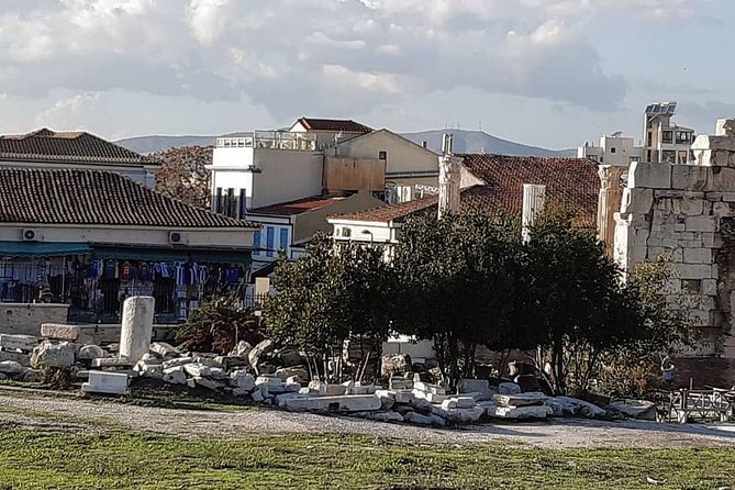 Highlights and Hidden Gems in Athens Walking Tour - Zeus, Plaka, and the route toward the Acropolis