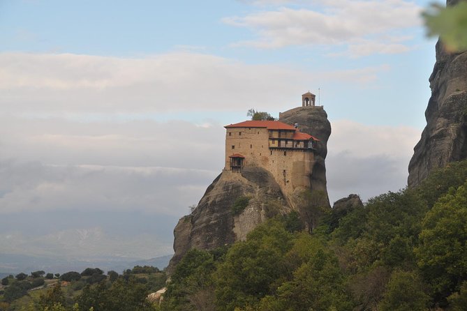 Hiking in magnificent Meteora - Why walking is the right way to see Meteora