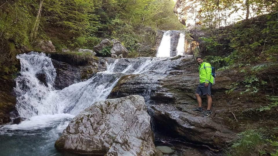 Hiking in Mt Olympus National Park - Following the E4 beside Enipeas Gorge
