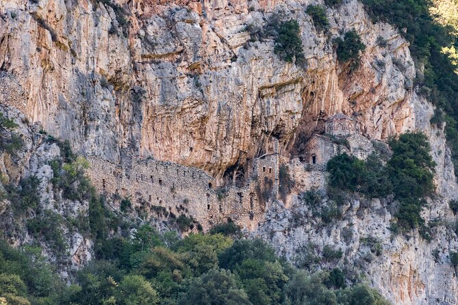 Hiking Menalon & Lousios gorge - The cliffside Prodromou Monastery