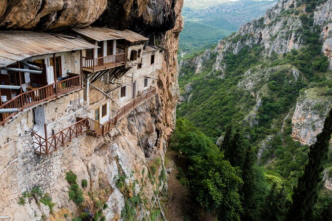 Hiking Menalon & Lousios gorge - How difficult is the four-hour route?