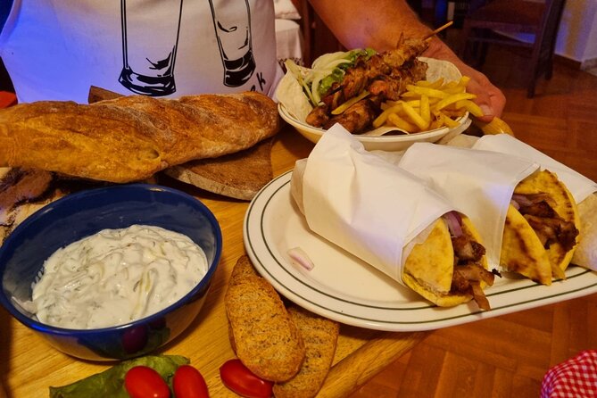 Homemade Gyro and Souvlaki with Dionisis and Eleni - Key points at a glance