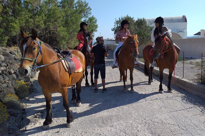 Horse Riding: Explore Secret Thera - Guides: friendly help, and a language reality check