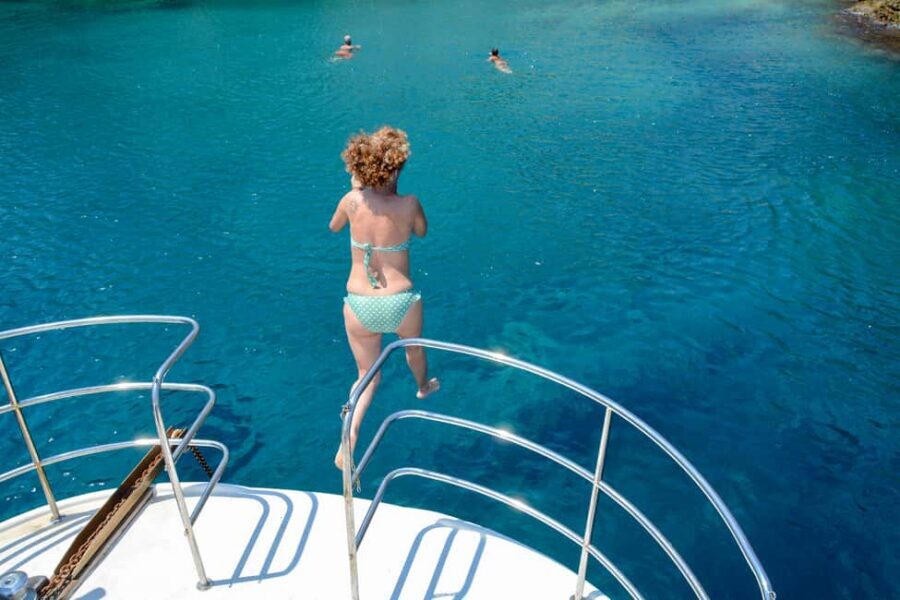Hydra: Island Tour by Boat with Lunch - Price and what $94 buys you on this 6-hour sea day