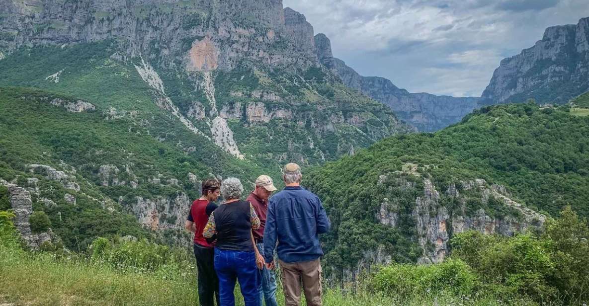 Ioannina: Zagori Sightseeing Tour - Starting west through Aristi