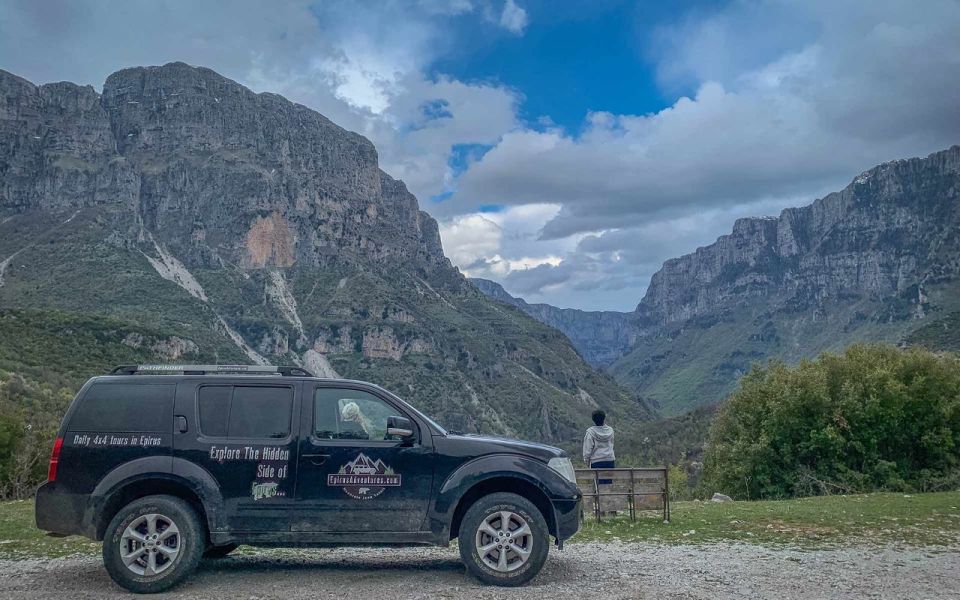 Ioannina: Zagori Sightseeing Tour - Climbing to Papingo and Ovires Rogovo