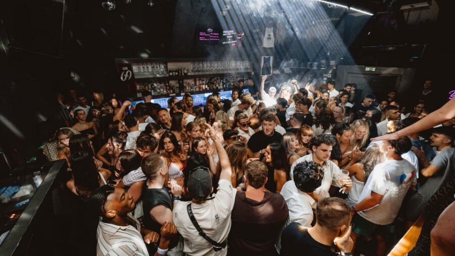 Ios: Pub Crawl with 5 Venues, 5 Shots, and 5 VIP Entrances - Key things I’d note before you go