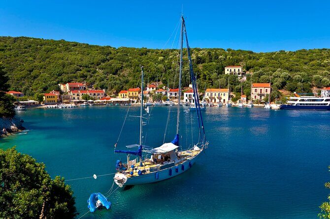 Ithaca Island Bus & Cruise Tour- Swim stop to Gidaki Beach - Kioni Harbour: whitewashed houses and a tiny fishing port