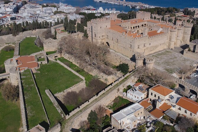 Jewish Quarter and Museum Walking Tour of Rhodes Old Town - The guides make the difference