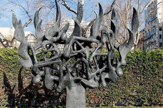 Jewish Sightseeing Private City Tour in Thessaloniki - Remembering the deportations at Eleftheria Square