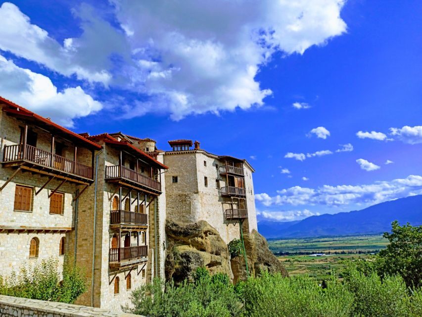 Kalabaka: Meteora Monasteries Minibus Tour with Photo Stops - Comfort, group size energy, and how guides keep the day calm