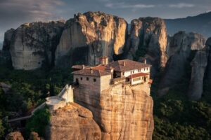 Kalabaka: Meteora Private Day Tour with a Local Guide - Hotel Pickup to Cliff-Top Views: The Morning Pace That Works