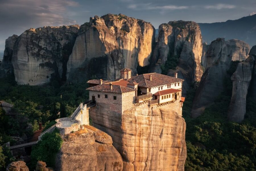 Kalabaka: Meteora Private Day Tour with a Local Guide - Hotel Pickup to Cliff-Top Views: The Morning Pace That Works