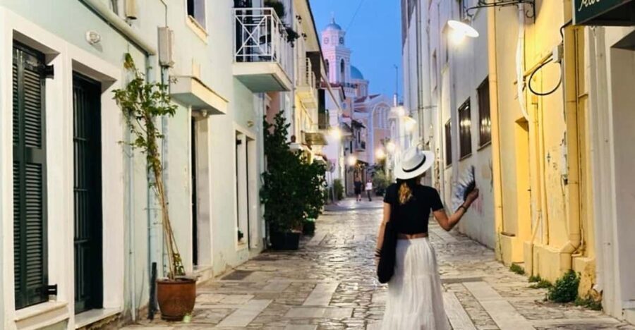 Kalamata : Historical Gossip Tour - Tina’s story style: fast pace, strong English, and jokes that land