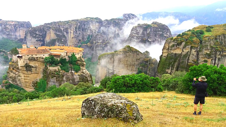 Kalampaka: Meteora Private Customized Tour in English 6 hour - Hermit caves and inactive monasteries