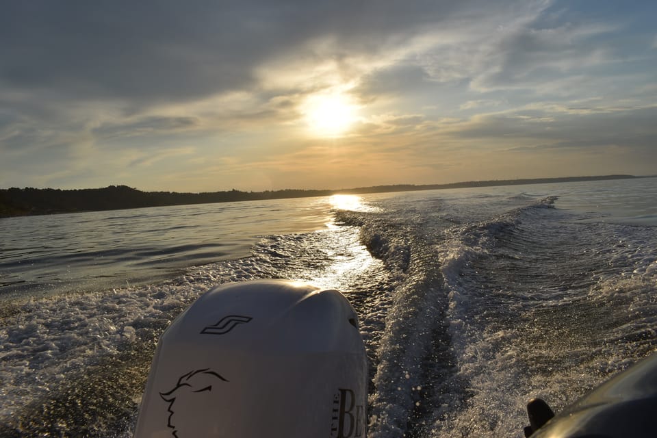 Kassandra: Private Sunset Cruise with Drinks & Swimming - Guides, Drinks, and the Feel on Board