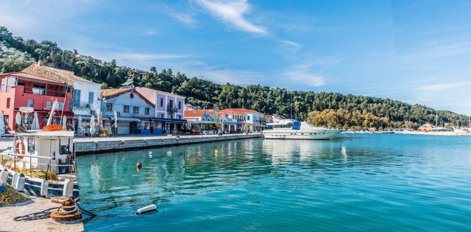 Katakolo: Pyrgos and Katakolo Hop-on Hop-off Bus Tour - What the $11.29 price really covers