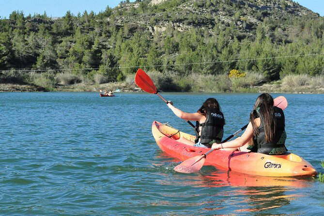 Kayak at Apolakkia Lake! - Friendly Service and a Relaxed Park Atmosphere