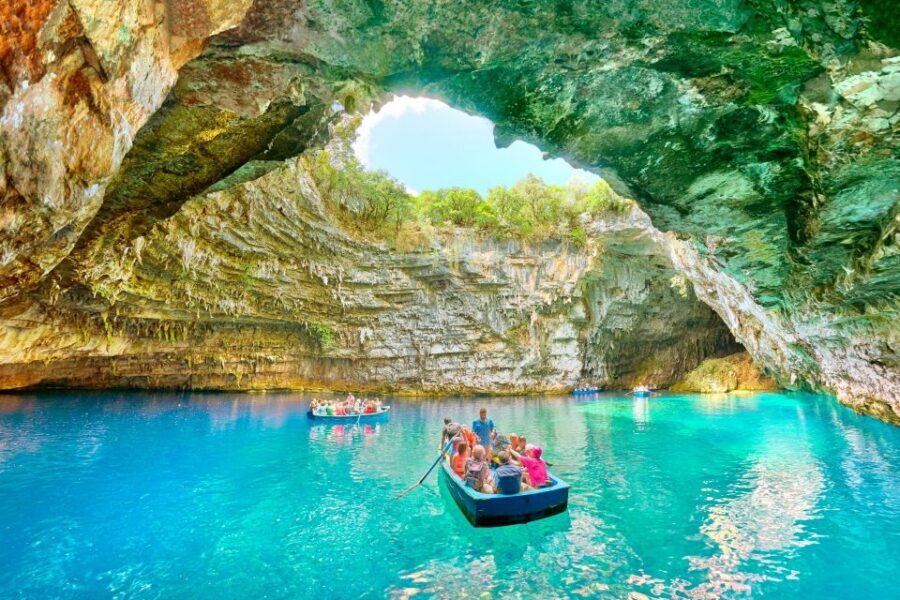 Kefalonia: Assos and Fiscardo Guided Tour - Fiskardo: Waterfront Elegance Plus Time for Real Wandering