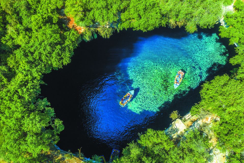 Kefalonia Highlights Robola Winery, Melissani & Fiscardo - Key points at a glance