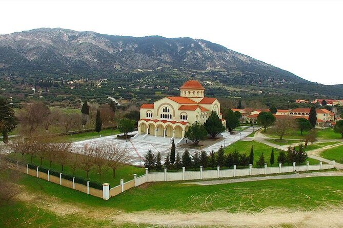 Kefalonia Island Bus Tour- Wine Tasting, Melissani & Fiscardo - Stop 3: Drogarati Cave and its famous acoustics