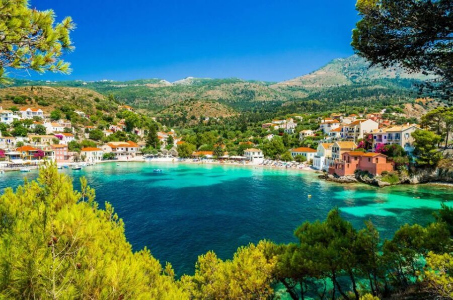 Kefalonia: Island Highlights Bus and Boat Tour with Lunch - Agia Efimia: Harbor Views, Coffee Break, Then the Coast Cruise