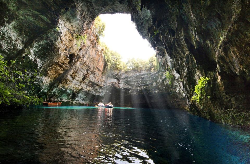 Kefalonia: Melissani Lake and Antisamos Beach Private Tour - Who should book this Kefalonia tour?