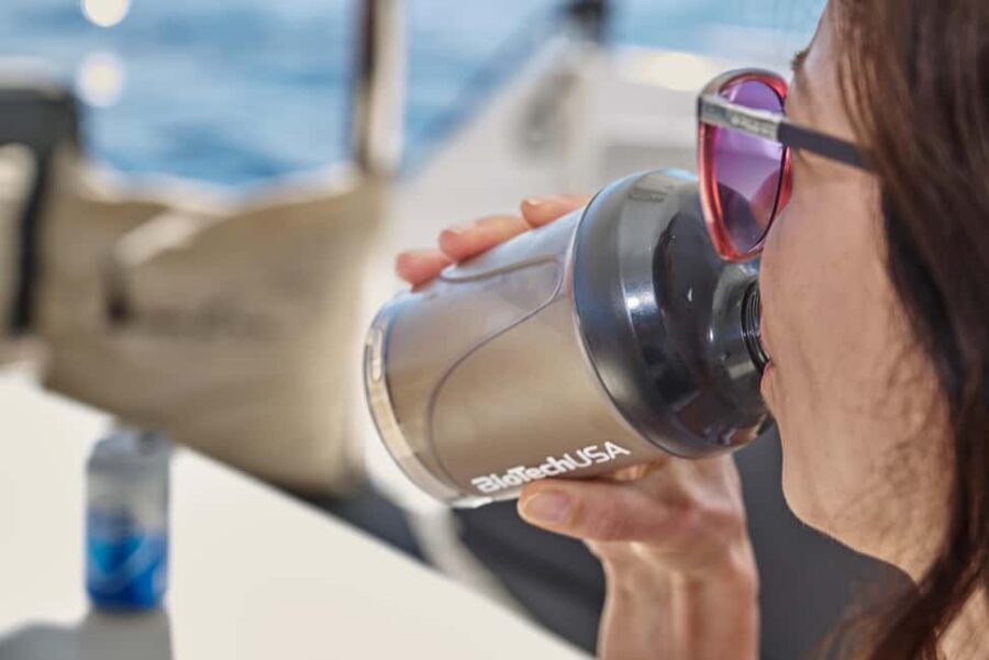 Kissamos: Catamaran Balos Sunset Cruise with Sushi & Drinks - Kissamos Port welcome: what starts the experience right
