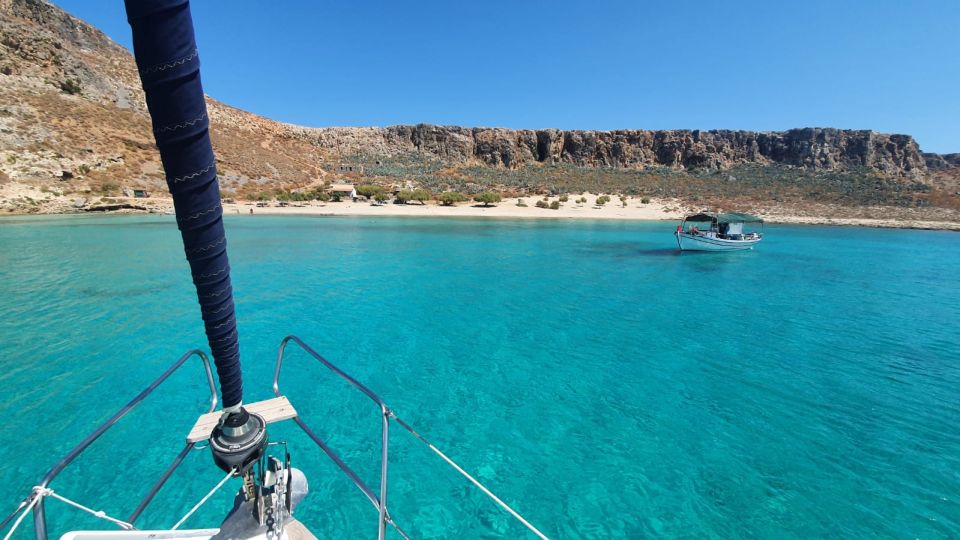 Kissamos: Sailing Cruise to Balos & Gramvousa with Lunch - What the food and onboard service add