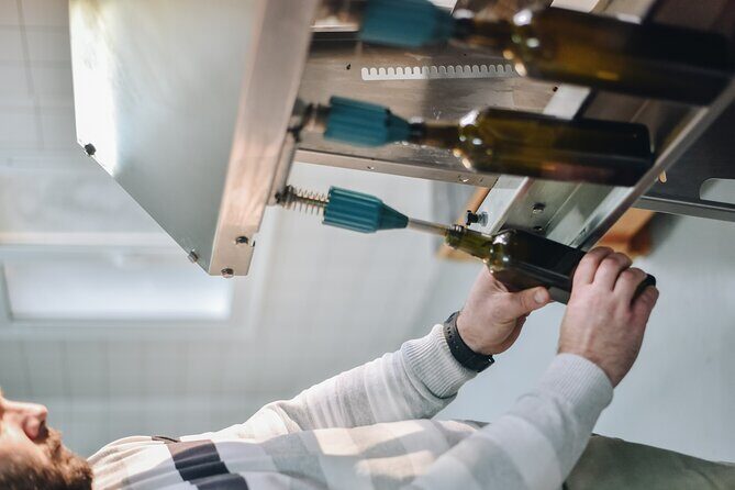 Kleanthi Olive Farm: Guided Tour with Local Delicacies Tasting - The tasting: how olive oil becomes a whole table of Cretan flavors