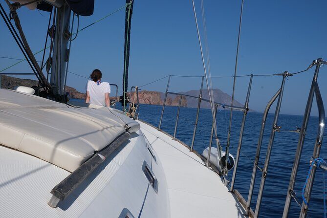 Kleftiko Poliegos and Round Trip Of Milos Island Lunch & Open bar - What to pack for a smooth 10-hour boat day