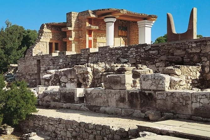 KNOSSOS & HERAKLION CRETE, day professional guided coach tour - Nearly three hours of free time gives you room to choose