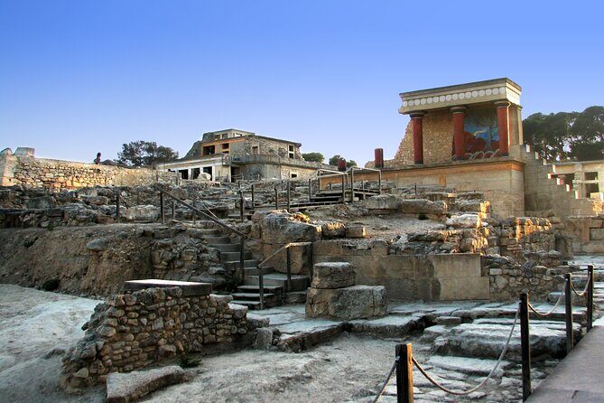 Knossos & Heraklion Tour with Professional Certified Guide - Entering Knossos With Skip-Line Tickets and a Real Guide