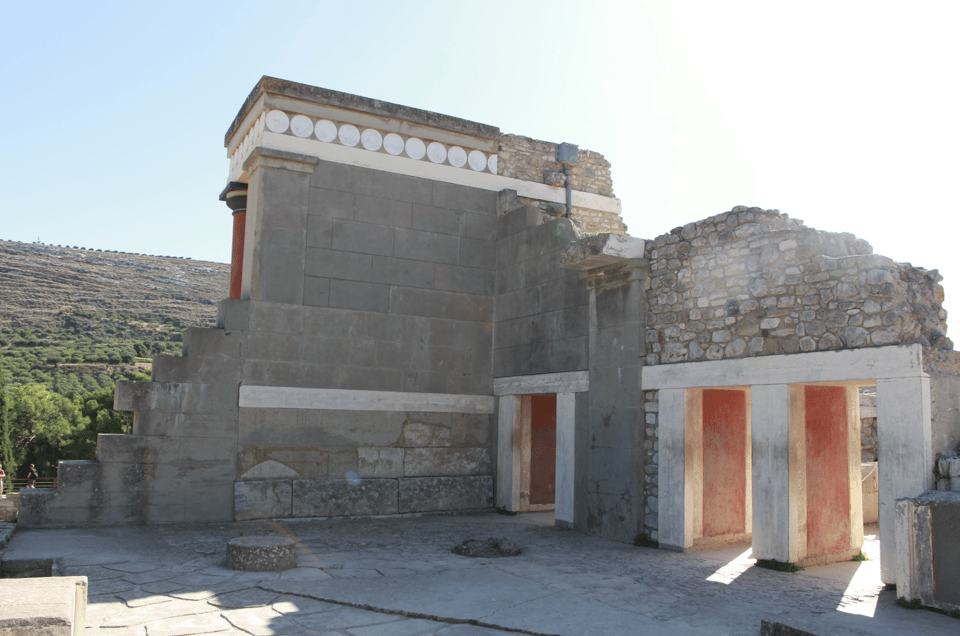 Knossos: Knossos Private Guided Tour - Frescoes That Put Color Back Into the Ruins
