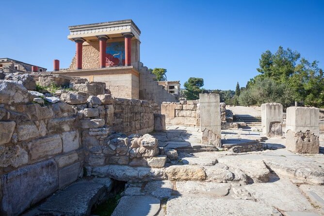 Knossos, Olive Grove, Winery - Distillery with Tastings & Lunch - The 850-meter mountain ride