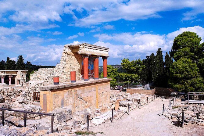 Knossos Palace and Arch. Museum of Heraklion Tour - Where to meet at Knossos and how to avoid the time-slot trap