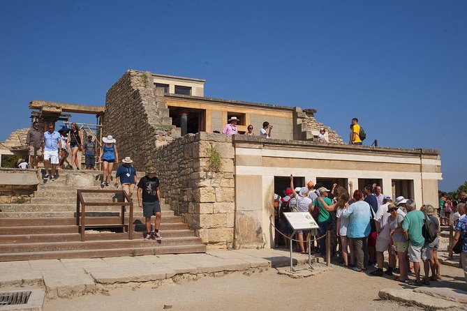 Knossos Palace and Lassithi Plateau - Arriving at Knossos Palace