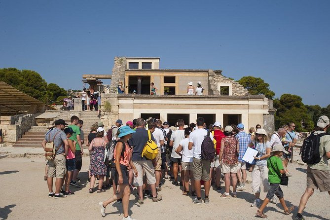 Knossos Palace and Lassithi Plateau - What the multilingual format means for you