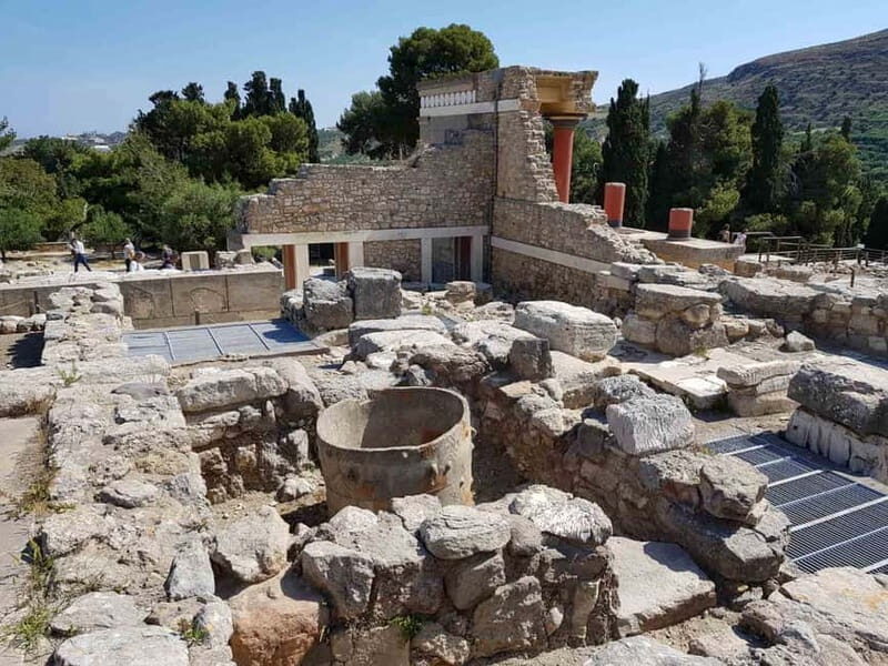 Knossos Palace and Pottery experience. Excursion Safari - The Palace-to-Pottery Swap: Why This Pair Works So Well