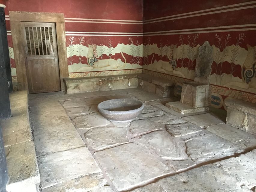Knossos Palace & Archaeological Museum Private Tour - Skip-the-line Knossos Palace: fewer queues, more minutes