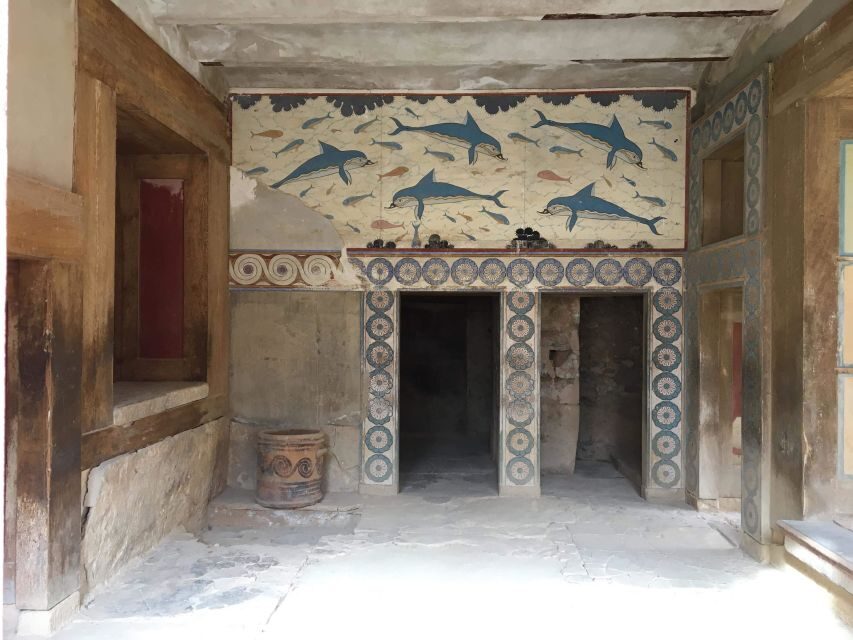 Knossos Palace & Archaeological Museum Private Tour - Heraklion Archaeological Museum: turning ruins into understanding