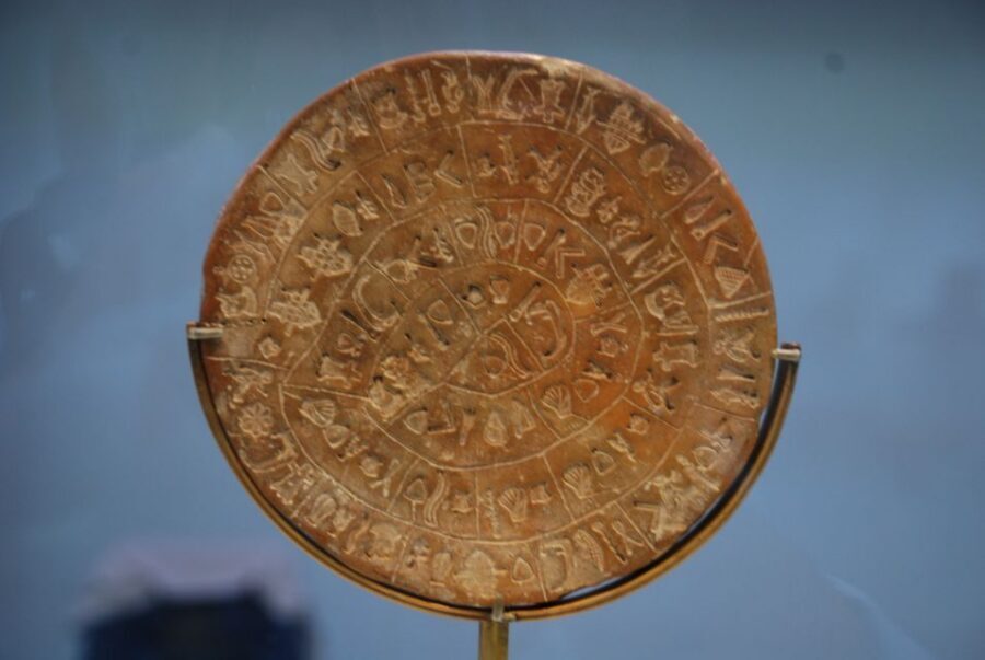 Knossos Palace & Archaeological Museum Private Tour - The Labyrinth story inside the palace walls