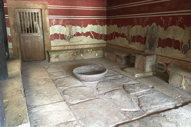 Knossos Palace Exclusive Tour (small group) - The palace walk: what you’ll do inside Knossos