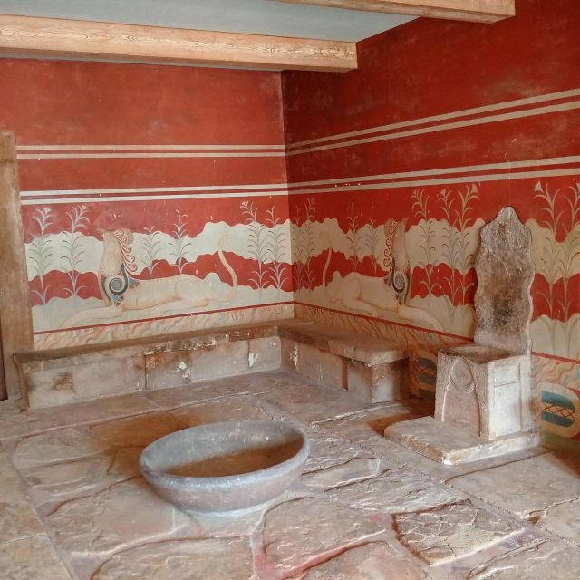 Knossos Palace Guided Walking Tour (Without Tickets) - Who this Knossos walking tour fits best
