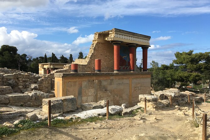 Knossos palace (Last minute booking - Skip The Line Ticket) - Frescoes, restoration, and the Minotaur story